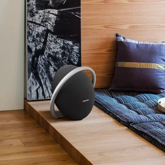 Harman Kardon Onyx Studio 8 Portable Stereo Bluetooth speaker