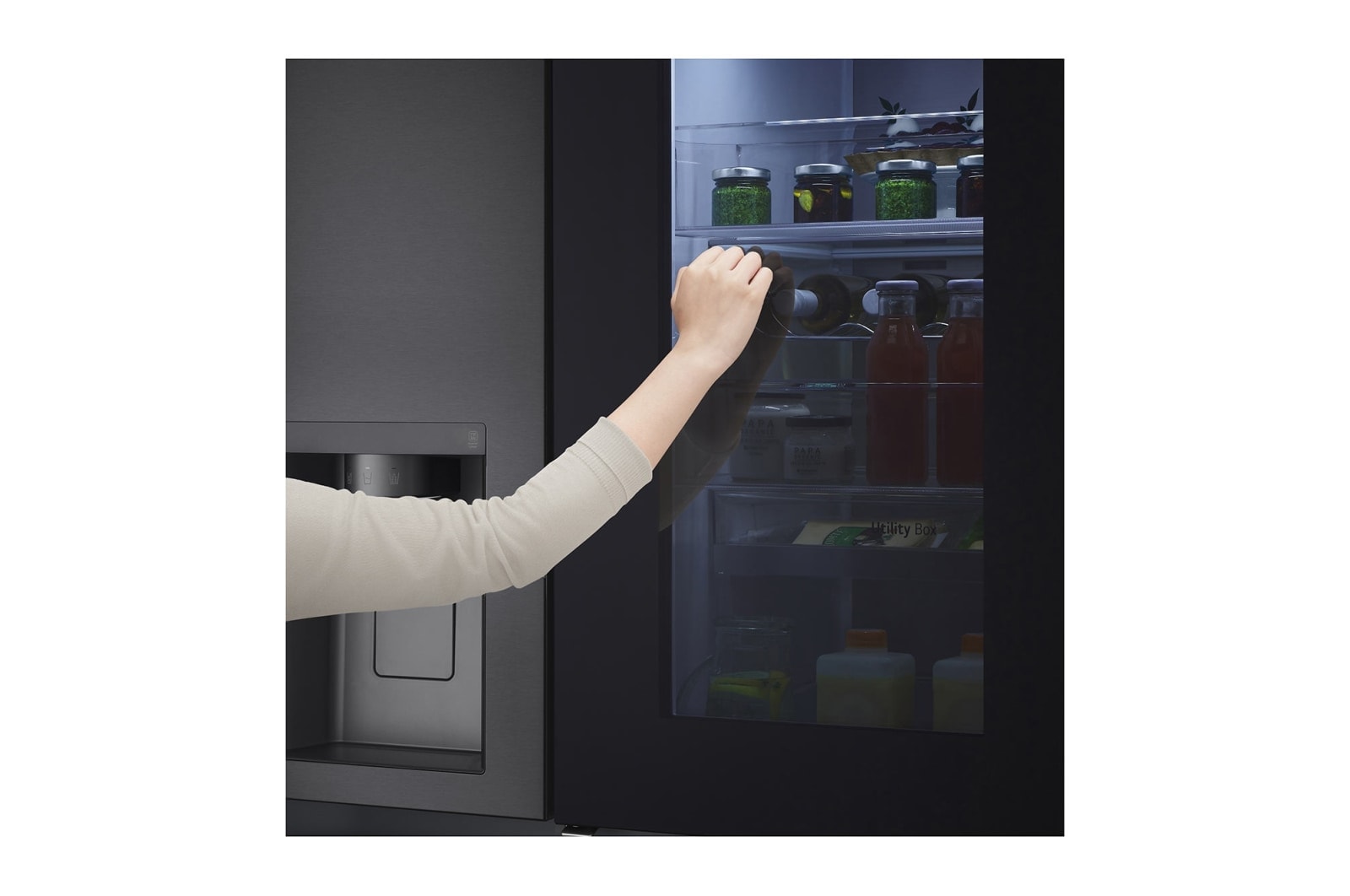 LG 635L InstaView Side by Side Refrigerate