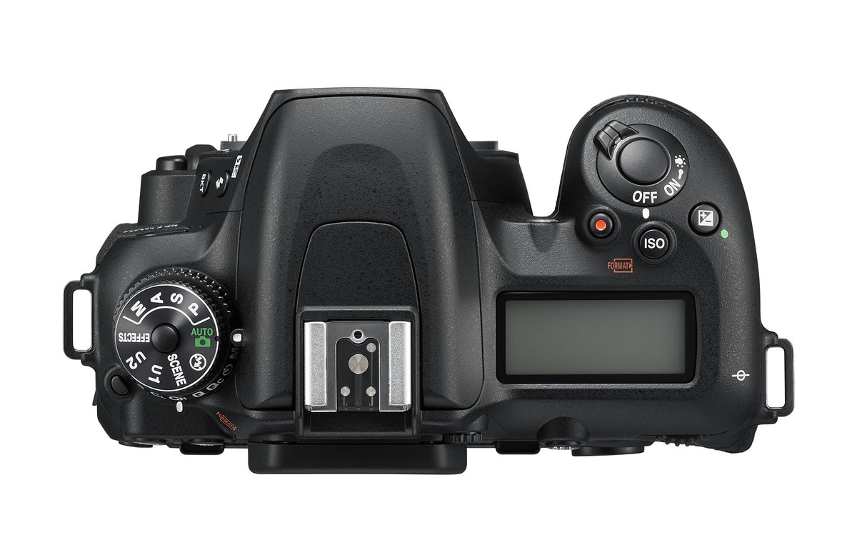 Nikon D7500 DSLR with AF-S DX 18-140mm Lens