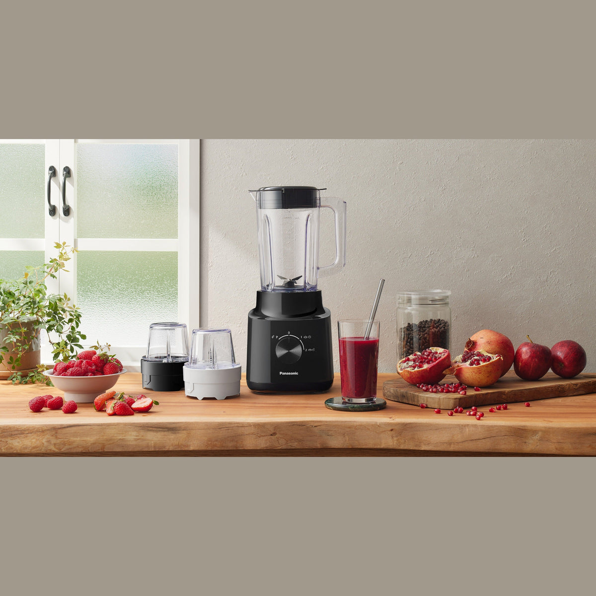 Panasonic MX-CP3121 450W Blender 1.45L with 2 Dry Mills - Black (MX-CP3121KTZ)