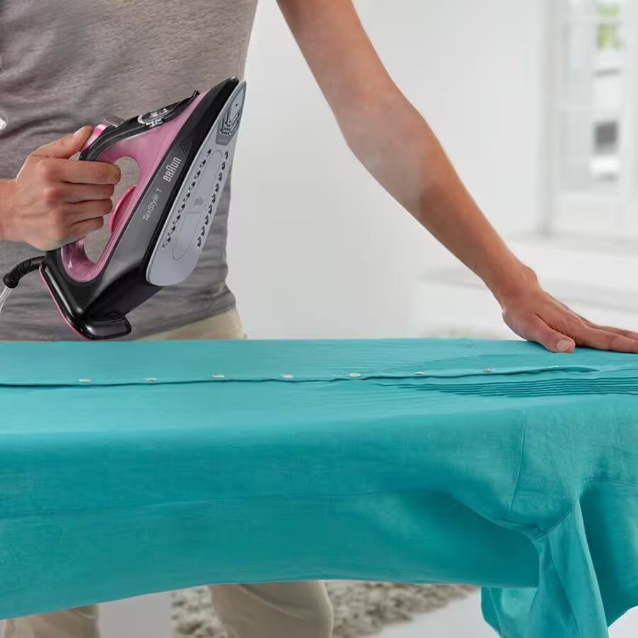 Braun Steam Iron 2000W | SI1070PU
