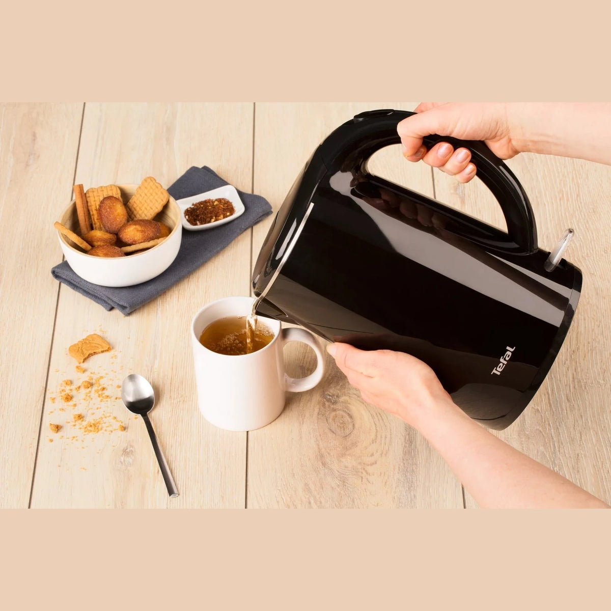 Tefal Safe'Tea 1.7L Heat-Protection Kettle 2150W Black | KO260865